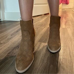 Dolce Vita Booties